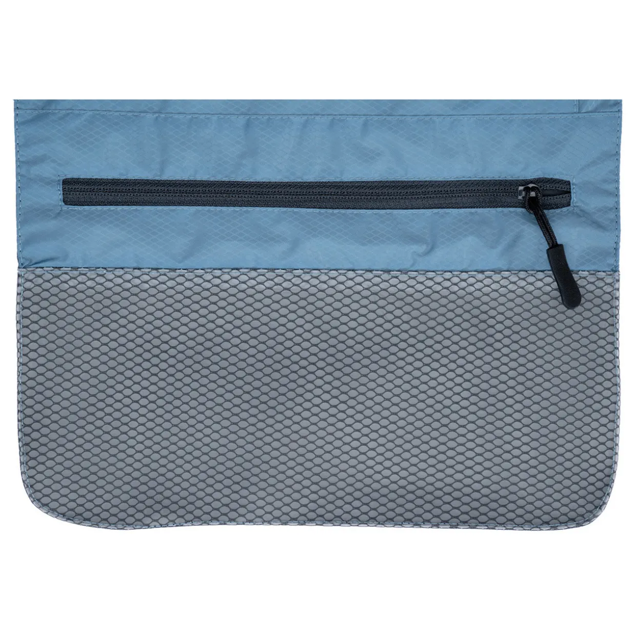 Hanging Toiletry Kit Minimalist Light