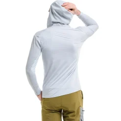 Maya Hood Trek Shirt